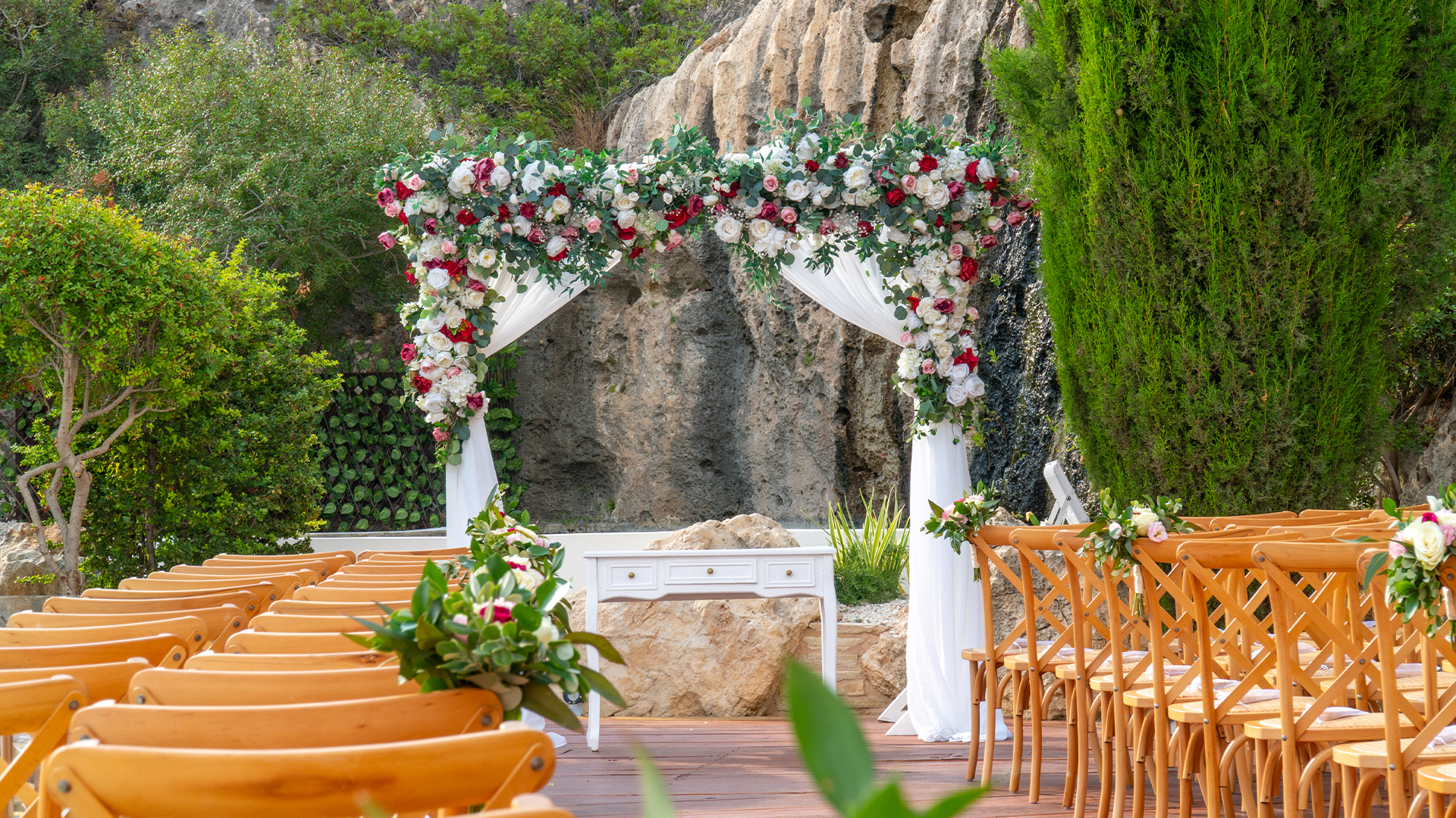 Book your wedding day in Paliomonastiro